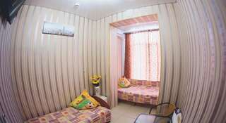 Гостевой дом Мини- Виктория+ Уфа Двухместный номер с 2 отдельными кроватями и ванной комнатой-1